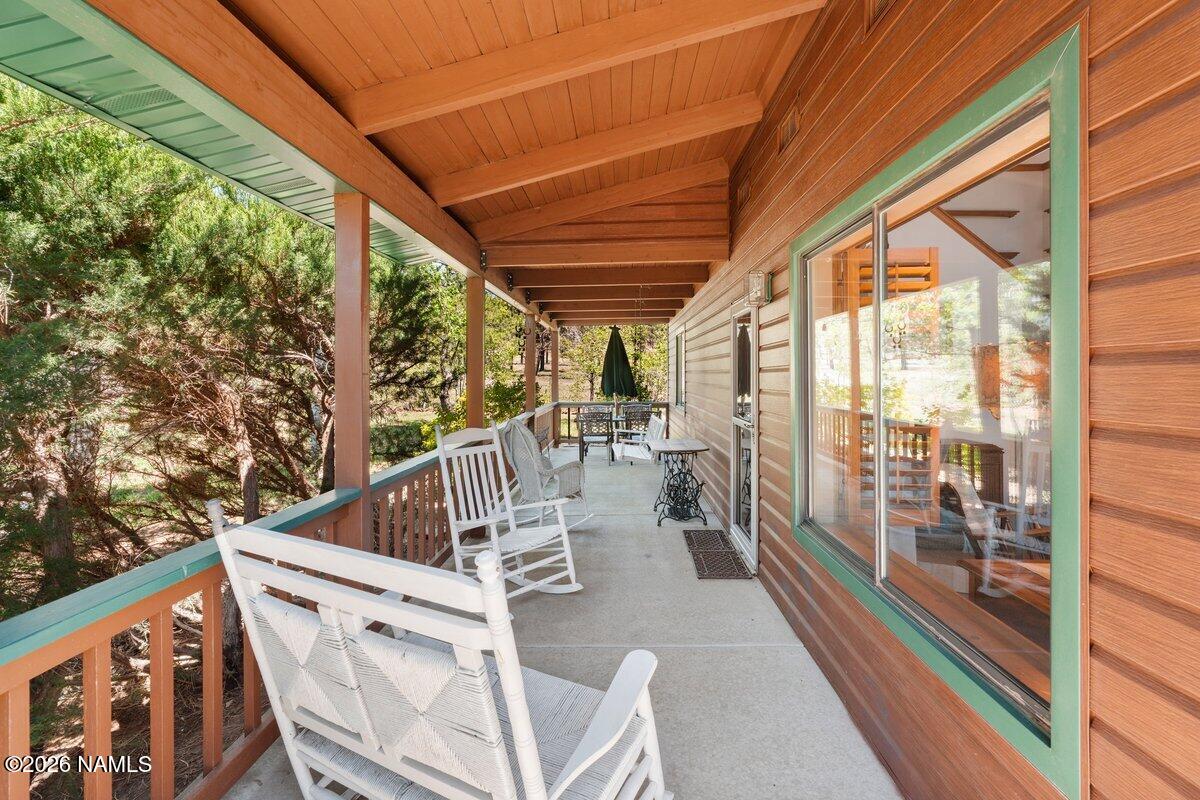 5535 East Western Star Road Flagstaff, AZ 86004 - Photo 5 of 44 a view of balcony with furniture