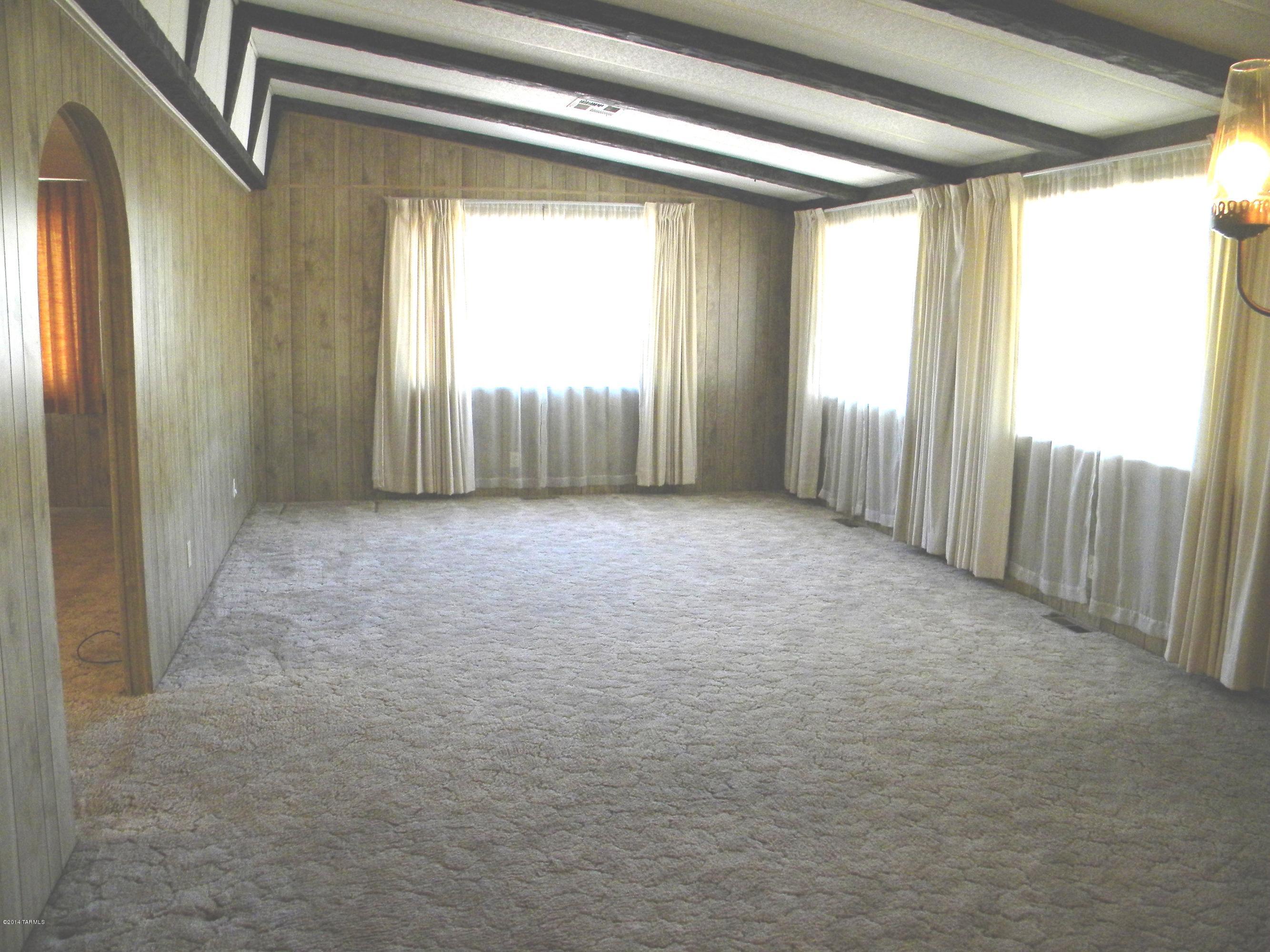 6199 West Rafter Cir Street Tucson, AZ 85713 - Photo 9 of 13 Gallery Image 9