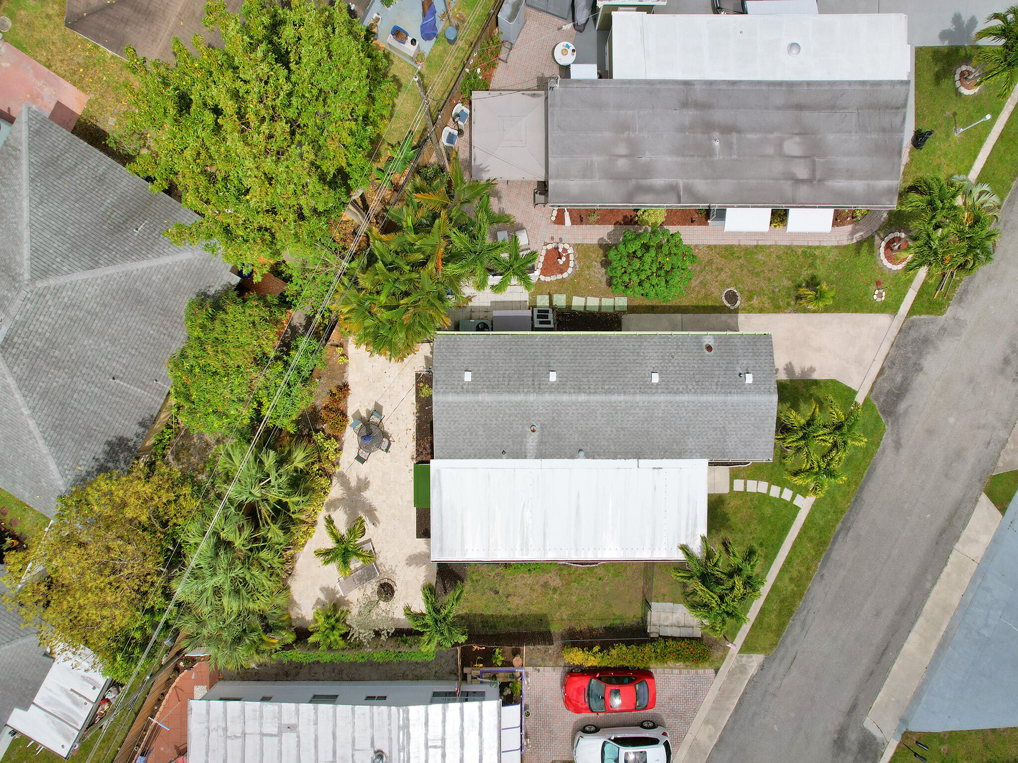 14609 Sunset Drive Delray Beach, FL 33445 - Photo 46 of 50 an aerial view of residential houses with outdoor space