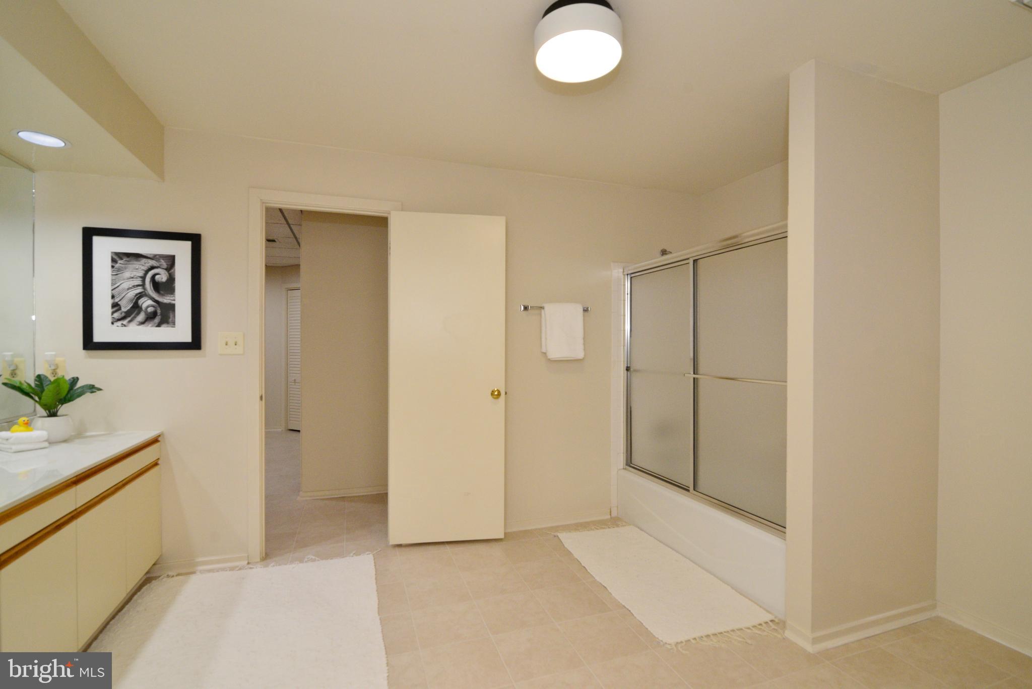 11410 Fieldstone Lane Reston, VA 20191 - Photo 42 of 50 a view of an empty room and window