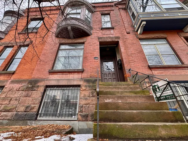 $369,900 | 352 Hamilton Street, Albany, NY 12210