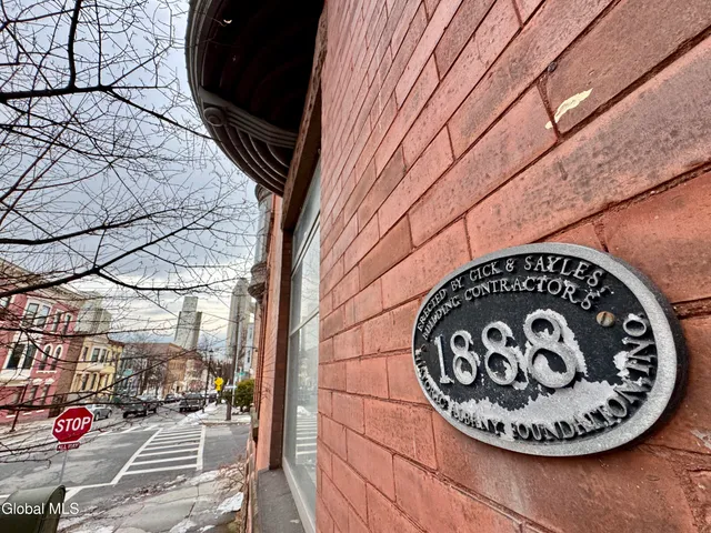 $369,900 | 352 Hamilton Street, Albany, NY 12210