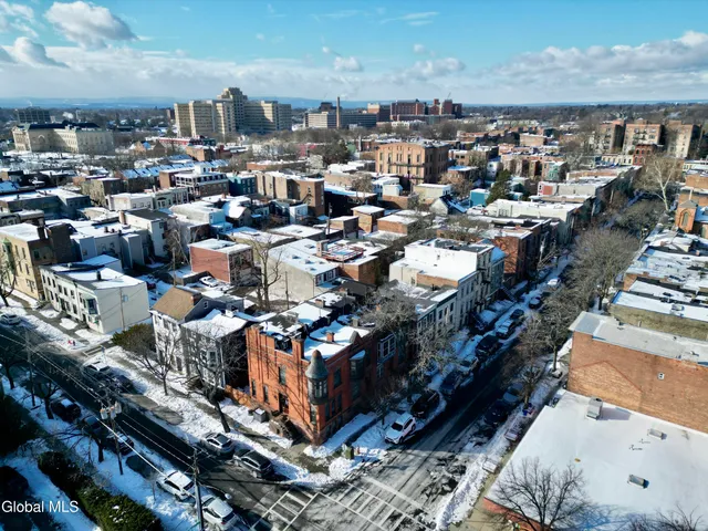 $369,900 | 352 Hamilton Street, Albany, NY 12210