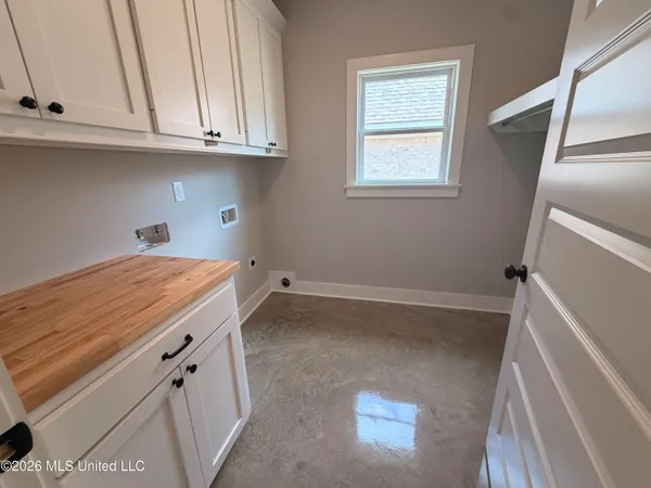 $339,000 | 198 Lake Harbor Road, Brandon, MS 39047