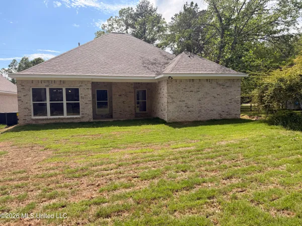 $339,000 | 198 Lake Harbor Road, Brandon, MS 39047