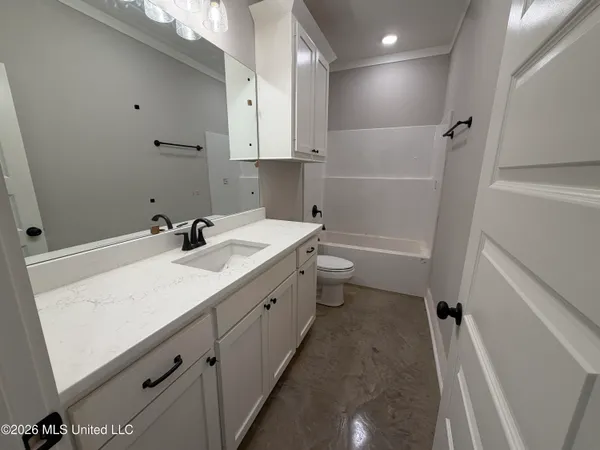 $339,000 | 198 Lake Harbor Road, Brandon, MS 39047
