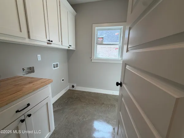 $339,000 | 198 Lake Harbor Road, Brandon, MS 39047