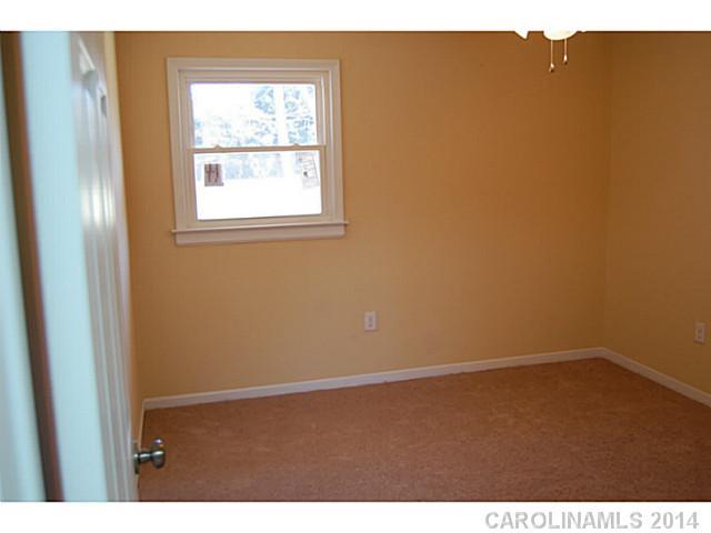 206 Tomberlin Road Mount Holly, NC 28120 - Photo 12 of 16 Gallery Image 12