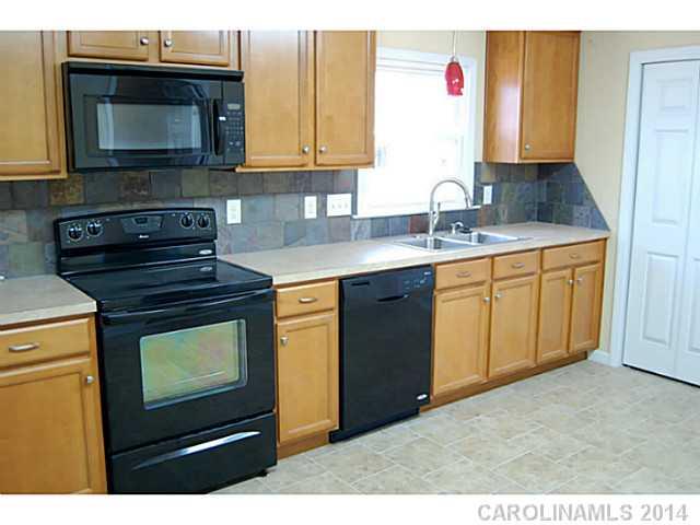 206 Tomberlin Road Mount Holly, NC 28120 - Photo 6 of 16 Gallery Image 6