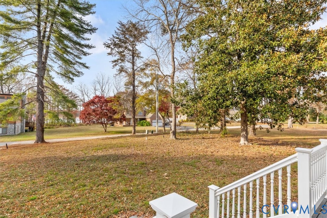 517 West Riverside Drive Lanexa, VA 23089 - Photo 9 of 27 a view of an ocean and trees