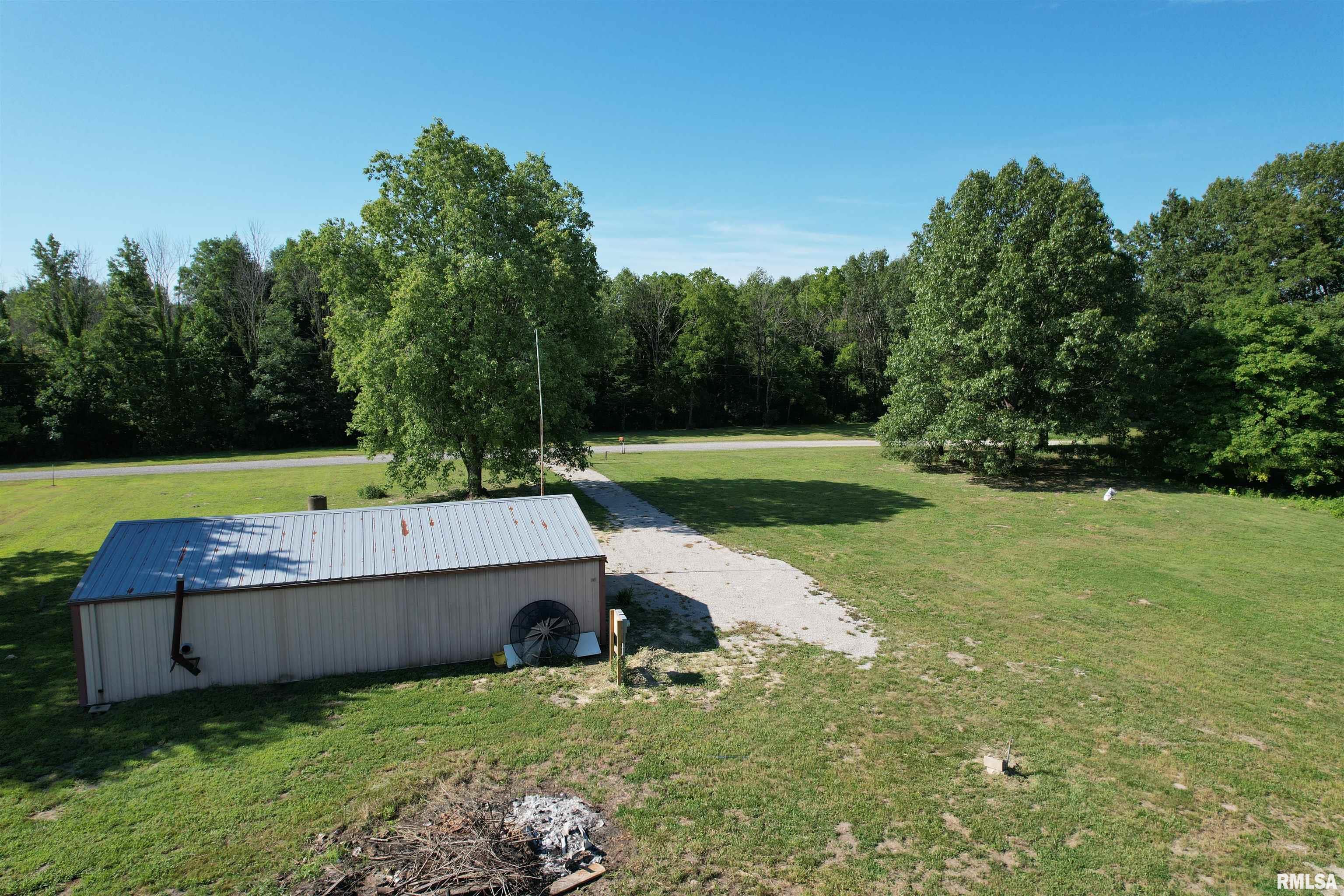 9912 East Homestead Road Dix, IL 62830 - Photo 16 of 18