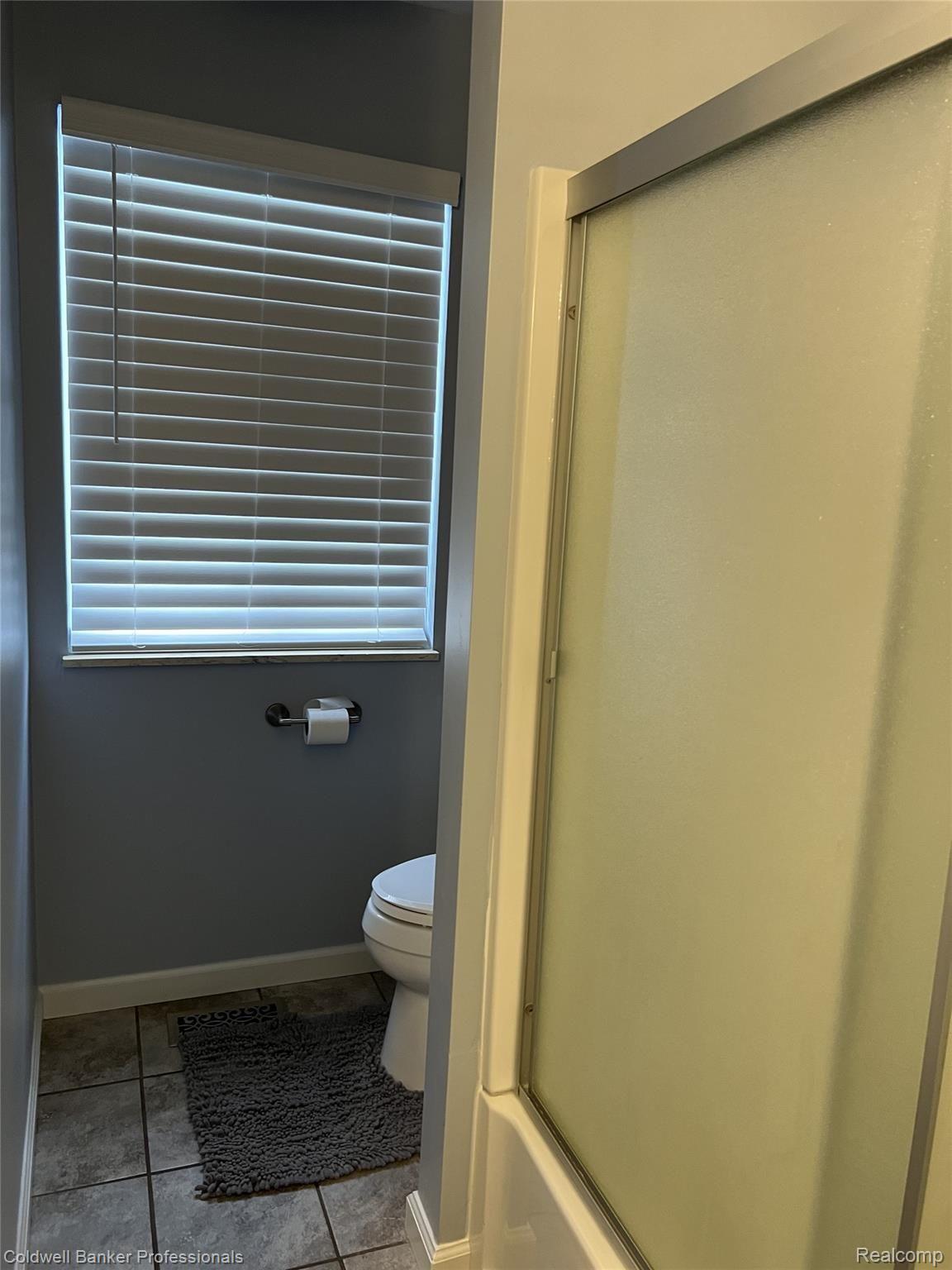 705 Huntington Road Grand Blanc, MI 48439 - Photo 18 of 29 Main Bath