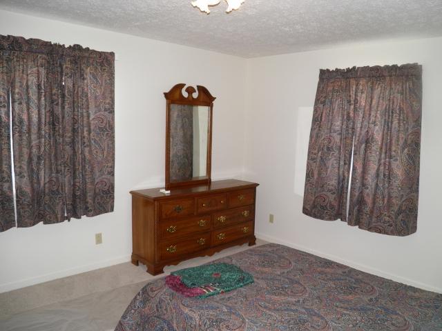 340 Leslie Jamie Road Manchester, TN 37355 - Photo 8 of 10 Bedroom 3.