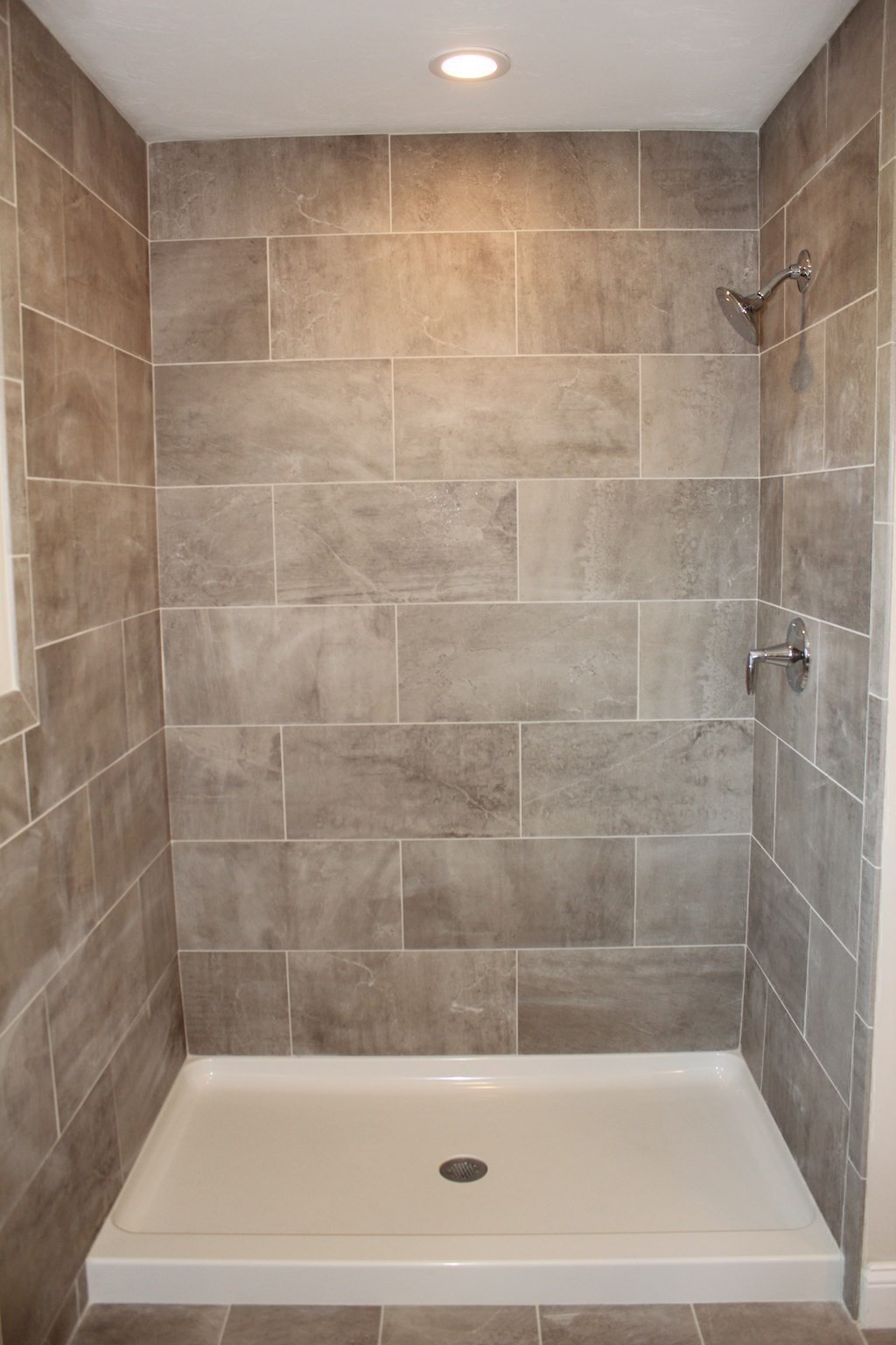 111 Compass Point Drive, Unit 91 Douglas, MA 01516 - Photo 17 of 22 Gallery Image 17