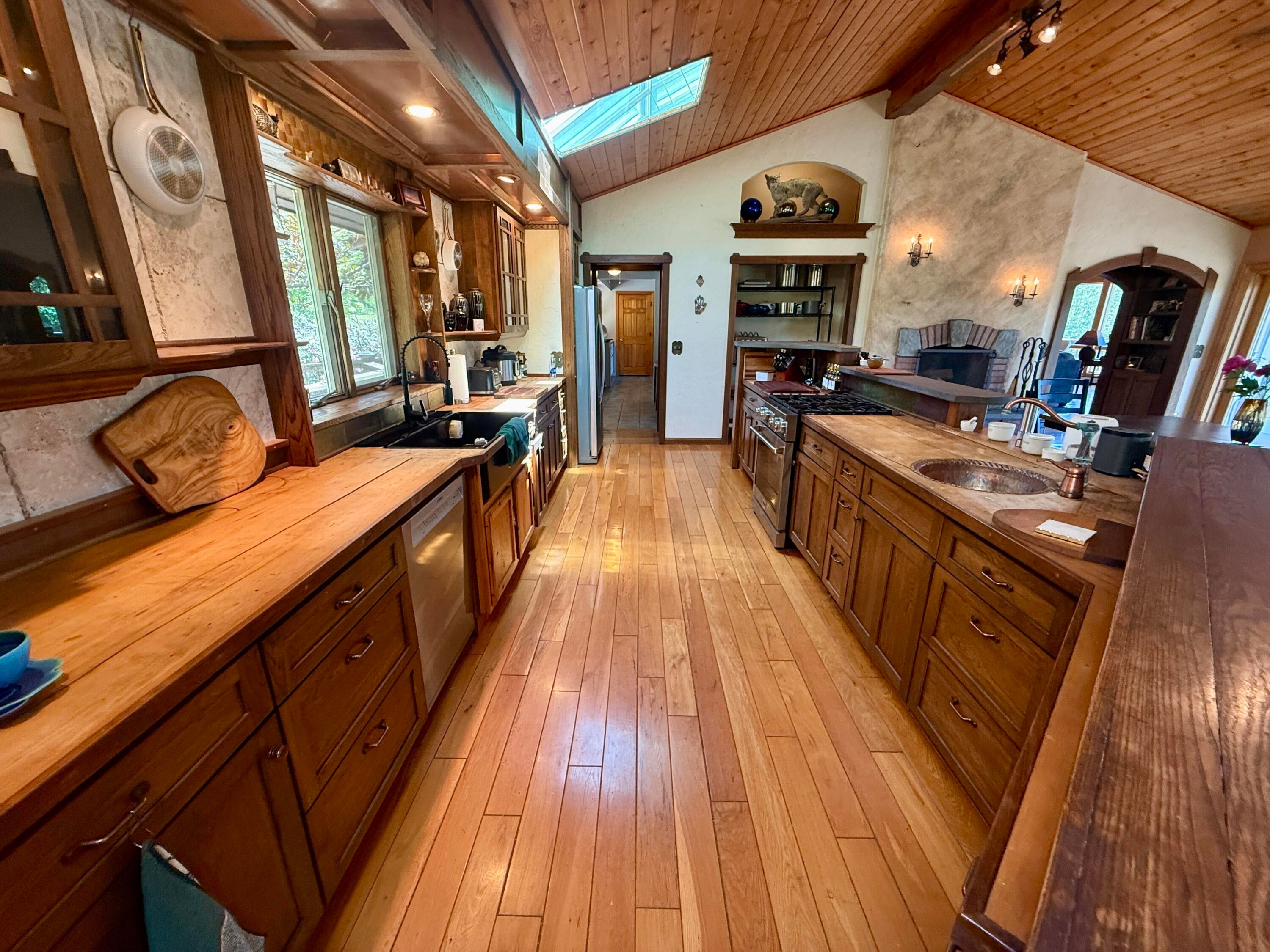 212 Dellhaven Road Frankford, WV 24938 - Photo 24 of 90 Kitchen