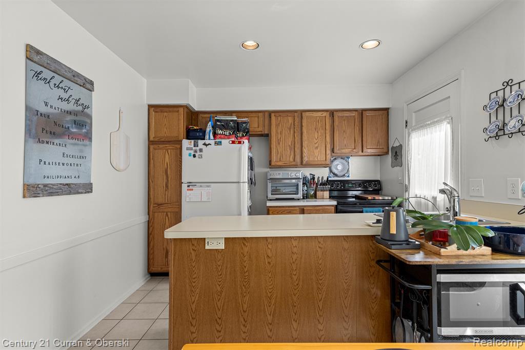 11706 Riverside Drive Plymouth, MI 48170 - Photo 14 of 33
