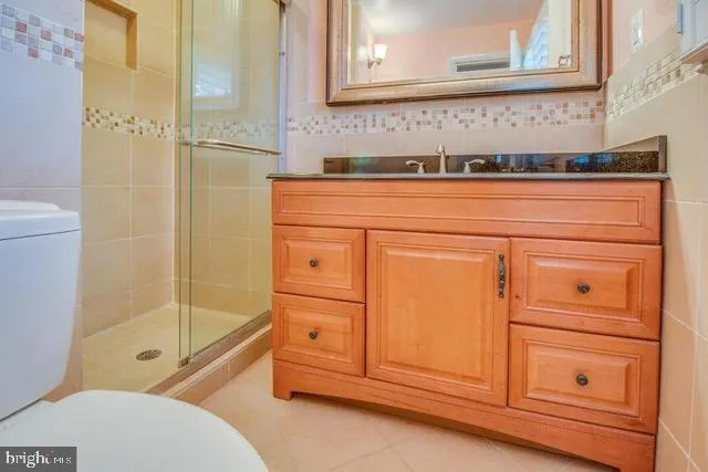 $4,400 | 5929 Merritt Place, Falls Church, VA 22041