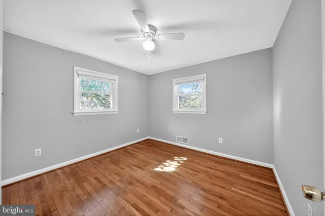 $4,400 | 5929 Merritt Place, Falls Church, VA 22041