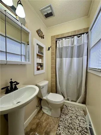 $269,000 | 1322 North Dewey Street, Maryville, MO 64468