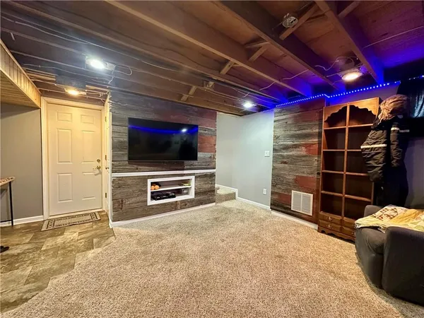 $269,000 | 1322 North Dewey Street, Maryville, MO 64468