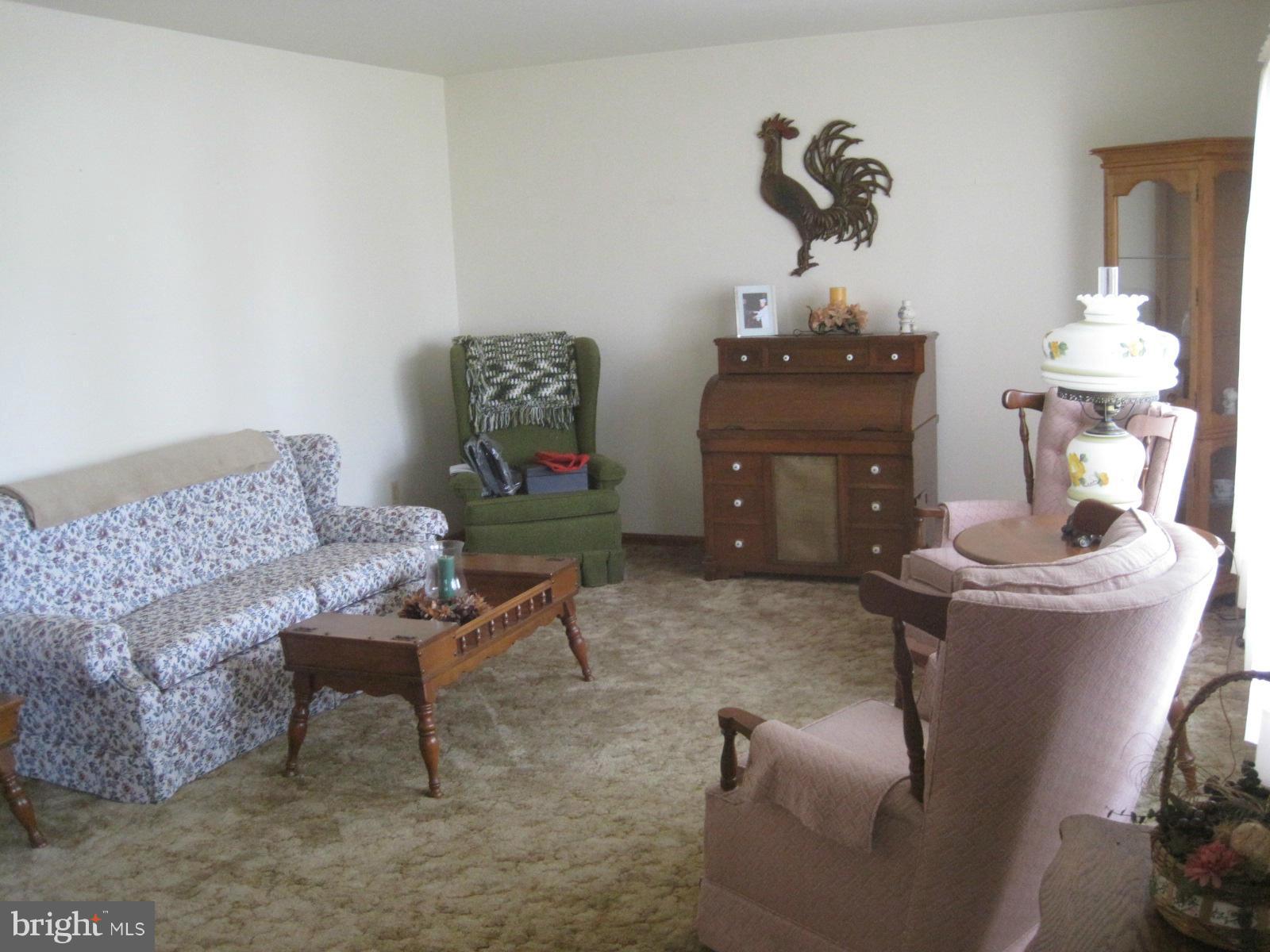 6533 Blackhead Road Baltimore, MD 21220 - Photo 11 of 15 Living Room
