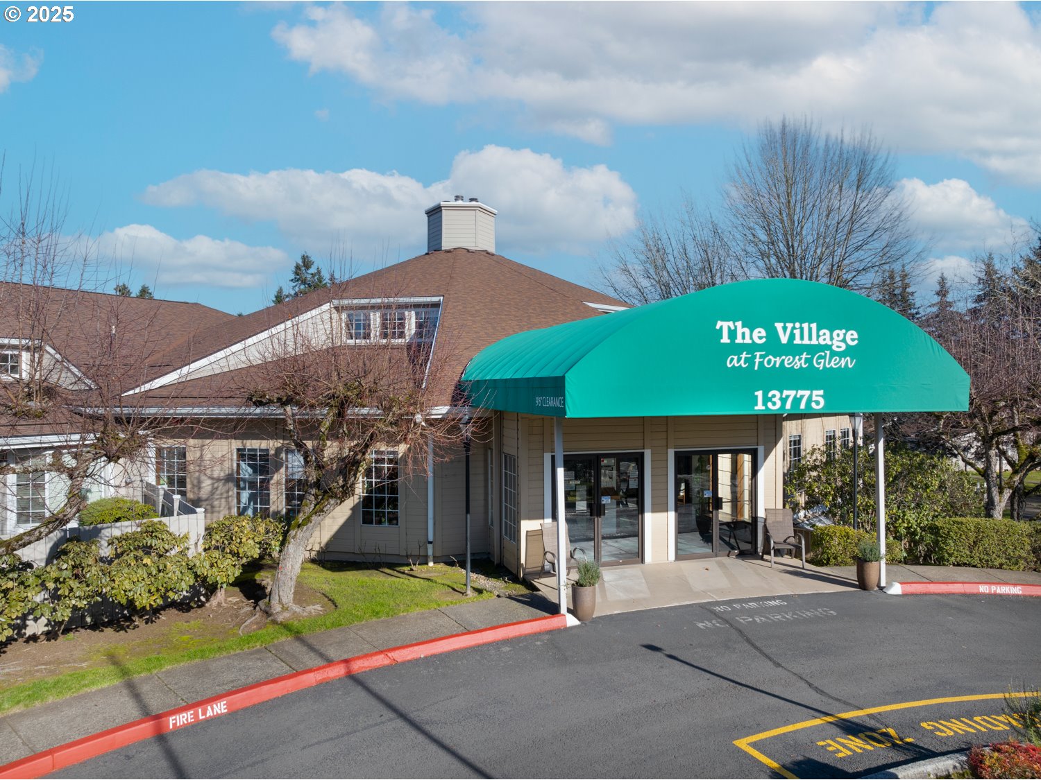 13775 Southwest Scholls Ferry Road, Unit 215 Beaverton, OR 97008 - Photo 16 of 29 Lobby