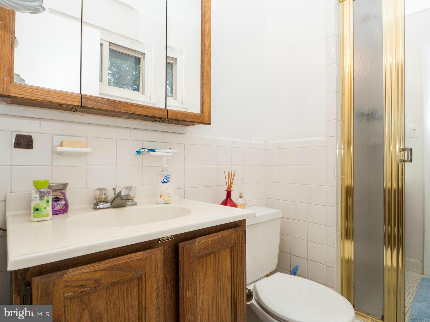 3 McAlpine Court Silver Spring, MD 20901 - Photo 12 of 25 Bath (Master)
