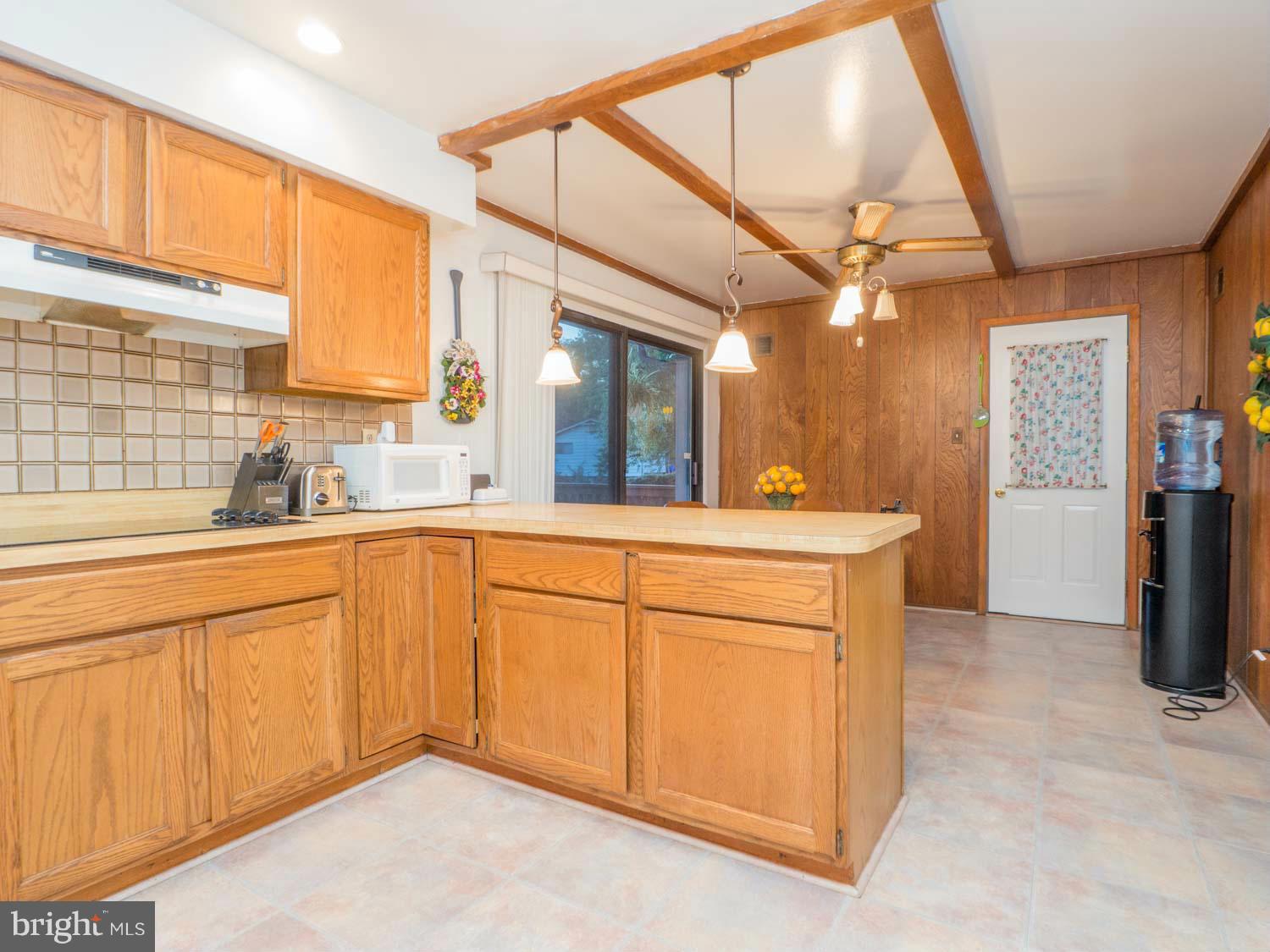 3 McAlpine Court Silver Spring, MD 20901 - Photo 5 of 25 Kitchen