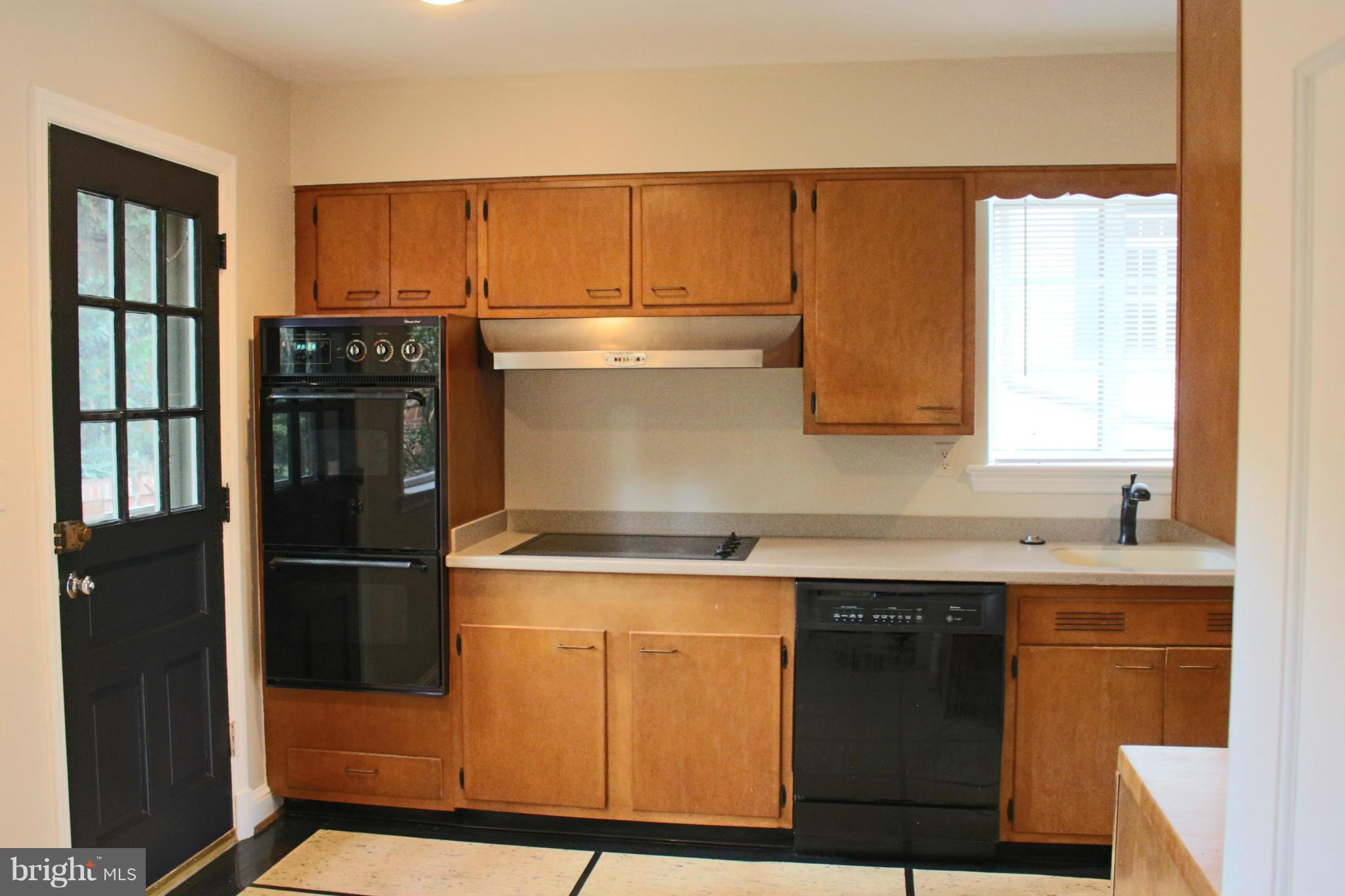3102 Rolling Road Chevy Chase, MD 20815 - Photo 9 of 30 Kitchen