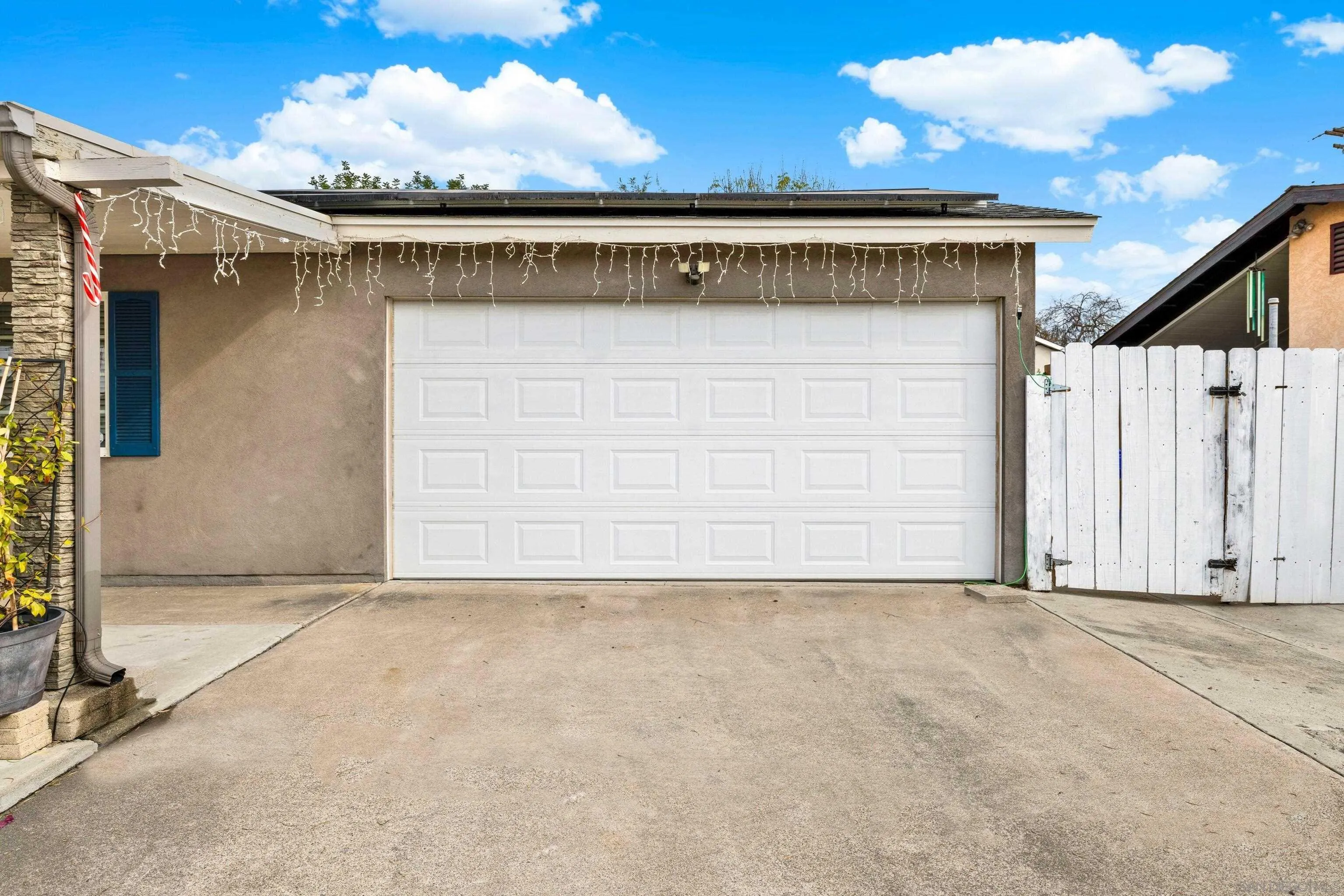 9515 Domer Road Santee, CA 92071 - Photo 5 of 45 a view of an outdoor space