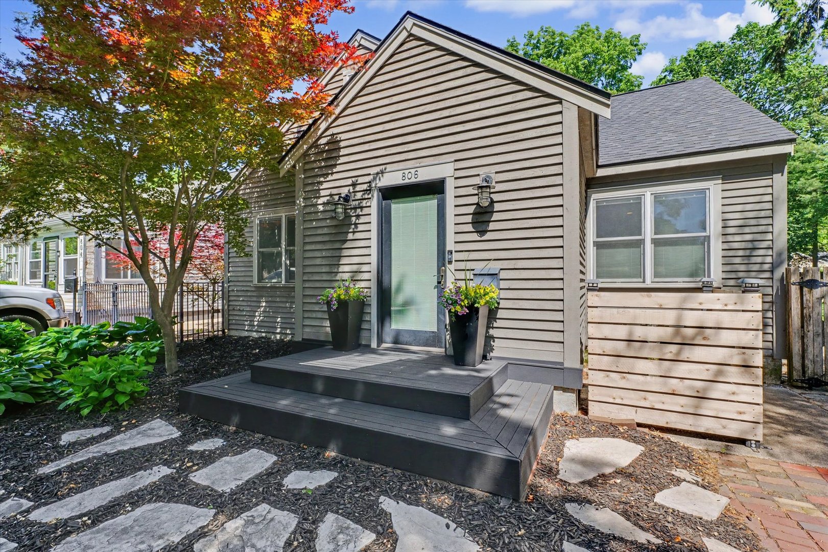 806 South Maple Street Urbana, IL 61801 - Photo 1 of 52