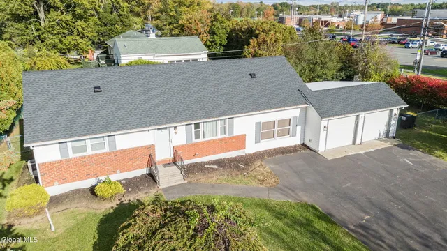 $354,000 | 3 Longmeadow Drive, Bethlehem, NY 12054