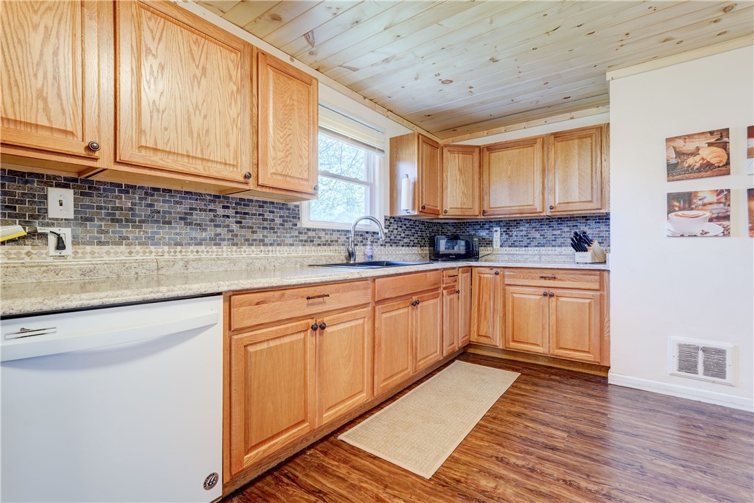 162 Nantucket Road Greece, NY 14626 - Photo 19 of 43