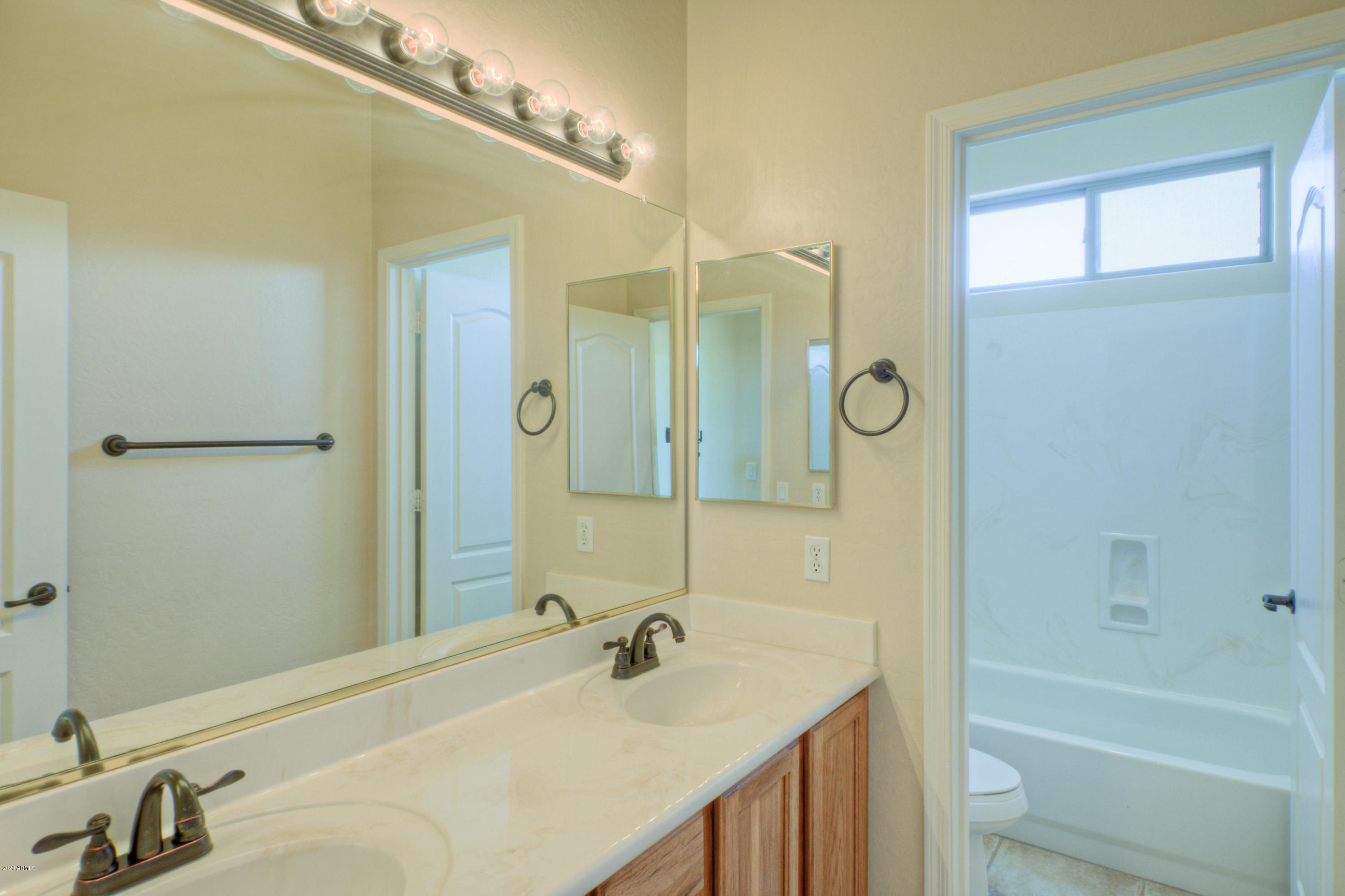 838 East Dolores Road Phoenix, AZ 85086 - Photo 14 of 25 Bath 2