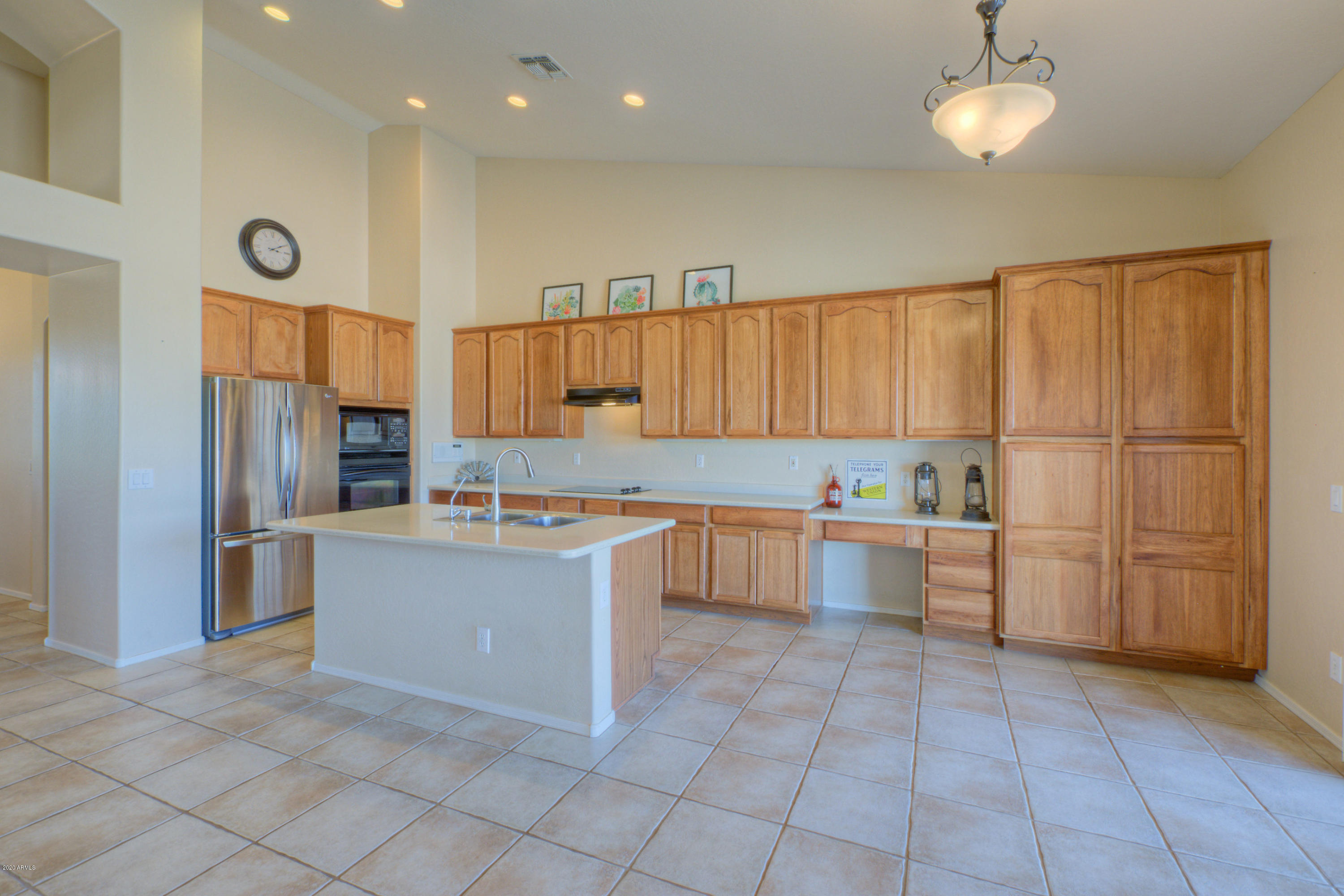 838 East Dolores Road Phoenix, AZ 85086 - Photo 7 of 25 Kitchen