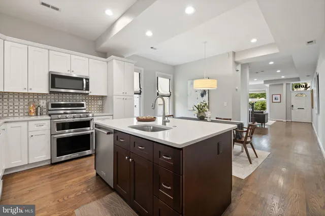 $1,225,000 | 1019 10th Street Northeast, Washington, DC 20002