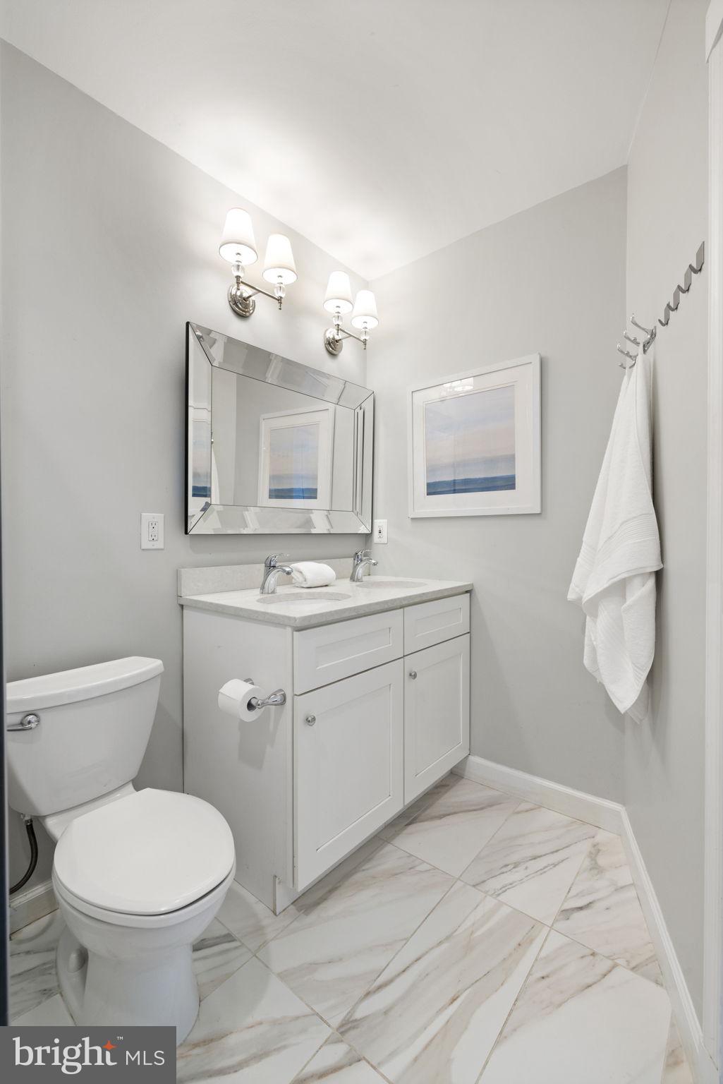 1019 10th Street Northeast Washington, DC 20002 - Photo 34 of 69 Owner's bath