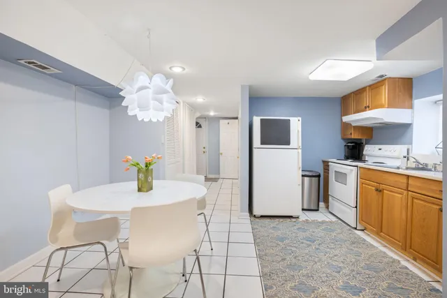 $1,225,000 | 1019 10th Street Northeast, Washington, DC 20002