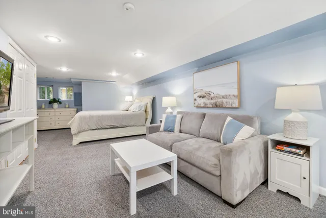 $1,225,000 | 1019 10th Street Northeast, Washington, DC 20002