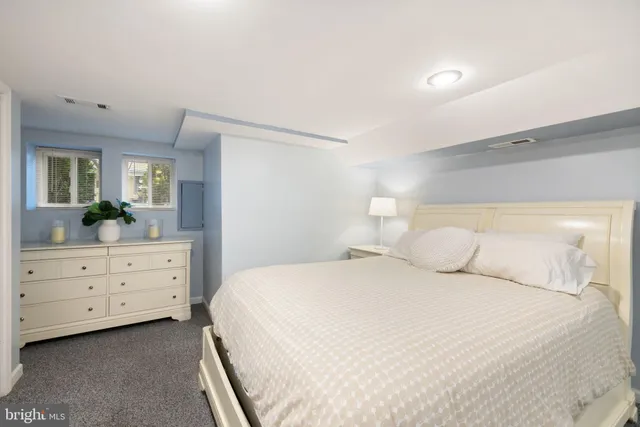 $1,225,000 | 1019 10th Street Northeast, Washington, DC 20002