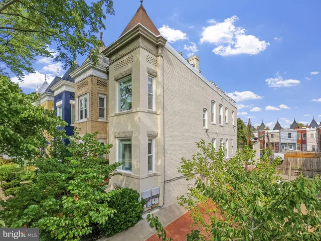 $1,225,000 | 1019 10th Street Northeast, Washington, DC 20002