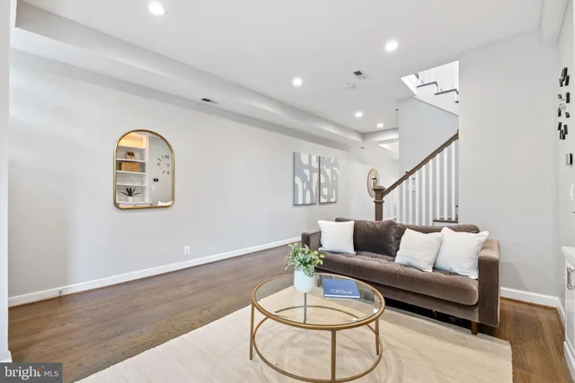 $1,225,000 | 1019 10th Street Northeast, Washington, DC 20002