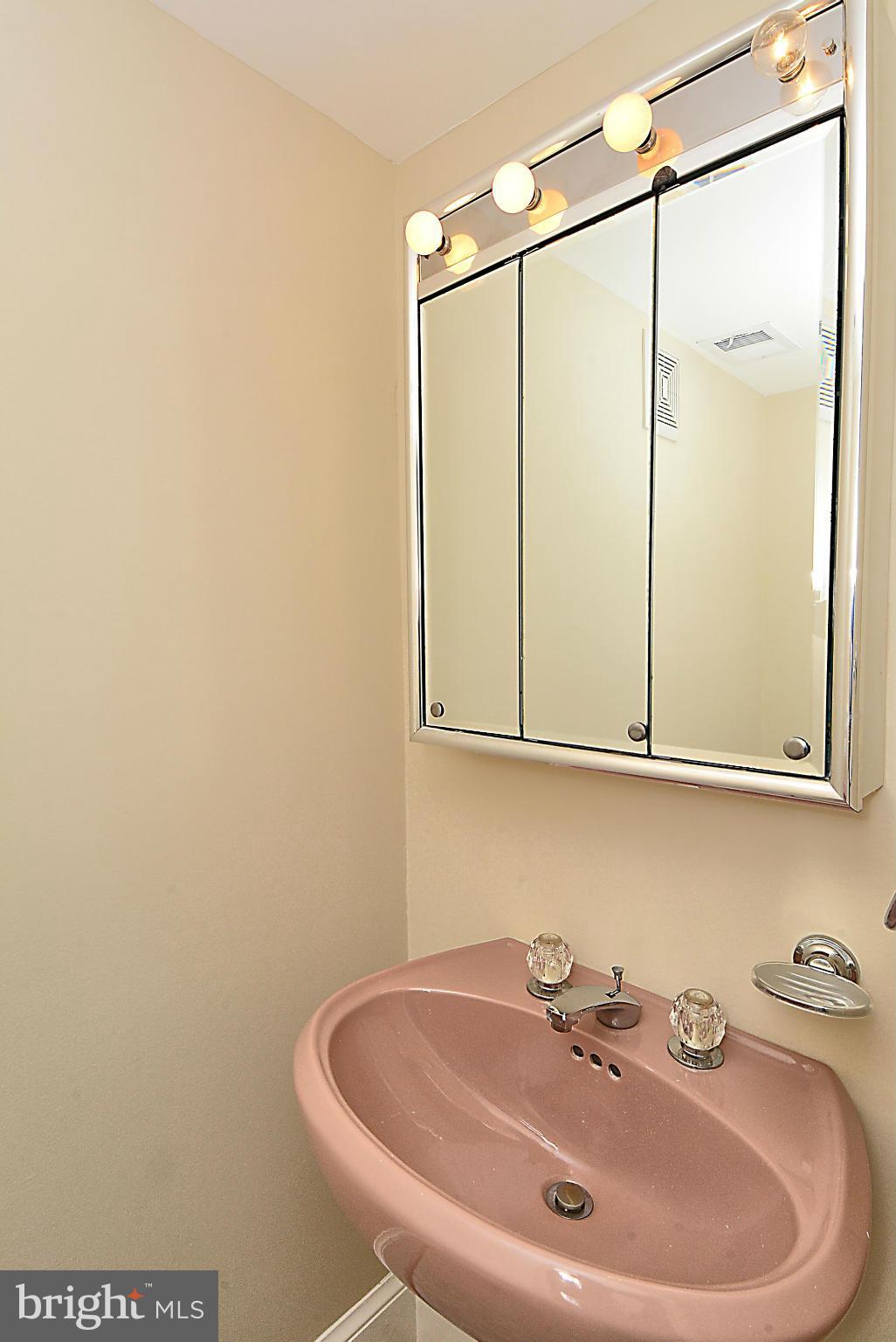 726 Tyler Point Road Deale, MD 20751 - Photo 13 of 30 Main Level Powder Room