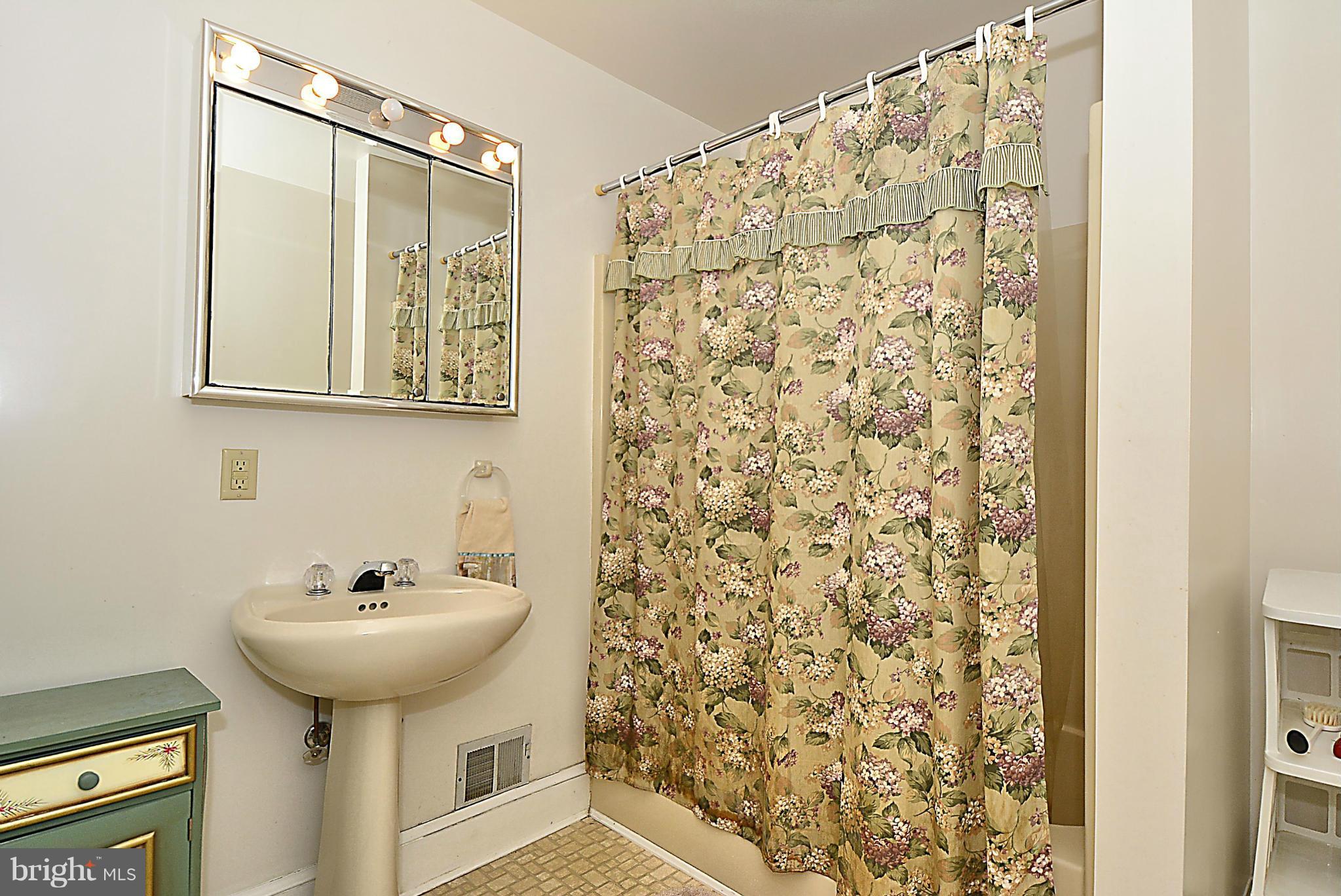 726 Tyler Point Road Deale, MD 20751 - Photo 23 of 30 Bath