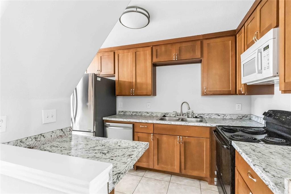 9809 Walnut Street, Unit E107 Dallas, TX 75243 - Photo 16 of 29