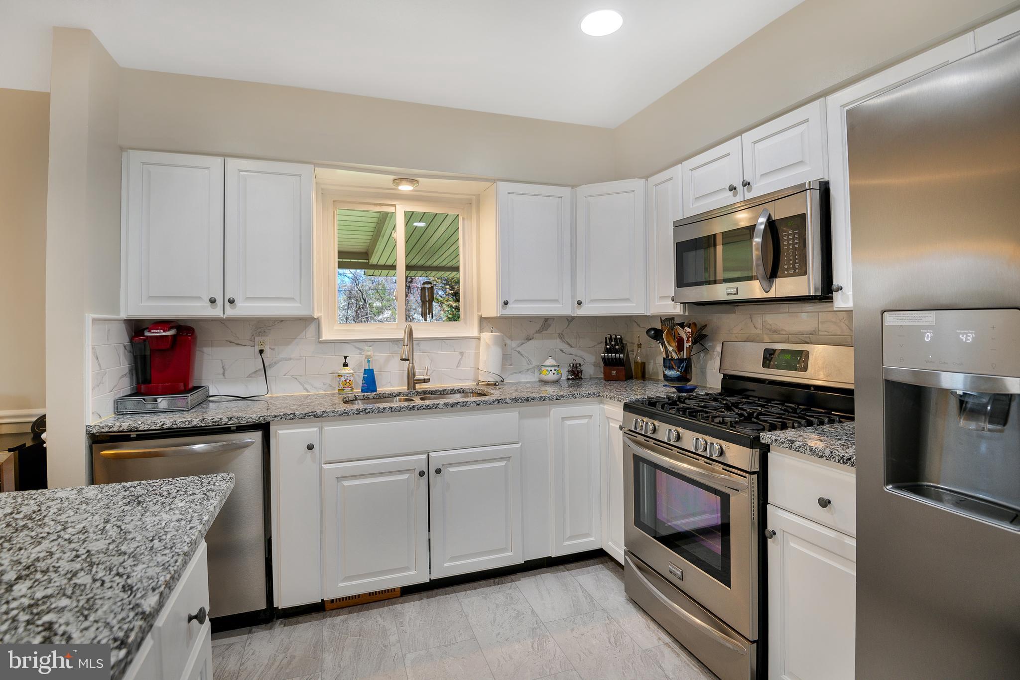 526 Michille Road Odenton, MD 21113 - Photo 8 of 27 KITCHEN