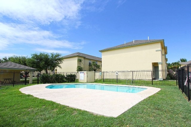 1000 Ranchway Drive, Unit 92 Laredo, TX 78045 - Photo 6 of 9 Gallery Image 6