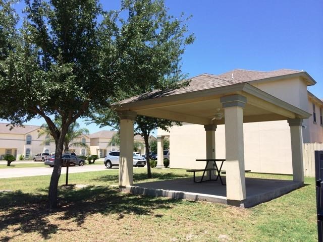 1000 Ranchway Drive, Unit 92 Laredo, TX 78045 - Photo 7 of 9 Gallery Image 7