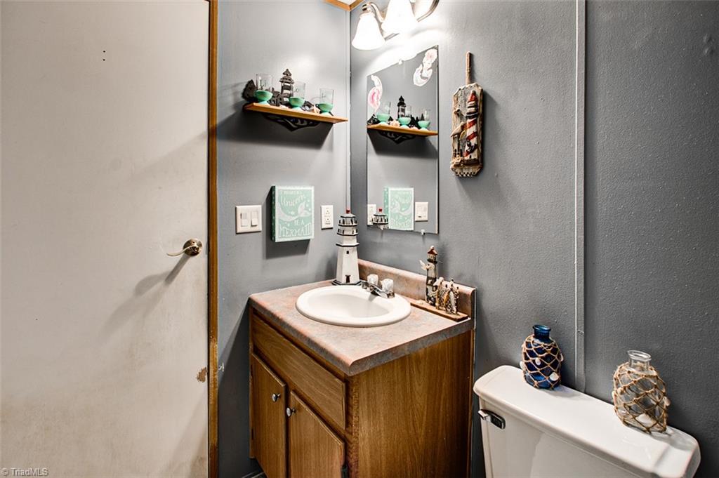 5125 Whites Chapel Road Staley, NC 27355 - Photo 18 of 26 Gallery Image 18