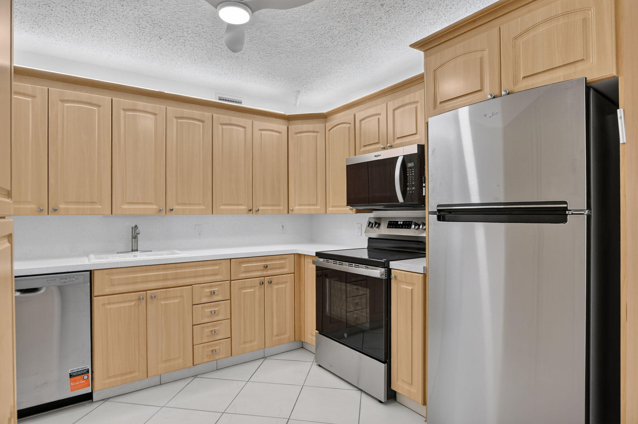 3057 Yarmouth C Boca Raton, FL 33434 - Photo 5 of 59 10-web-or-mls-DSC_5840